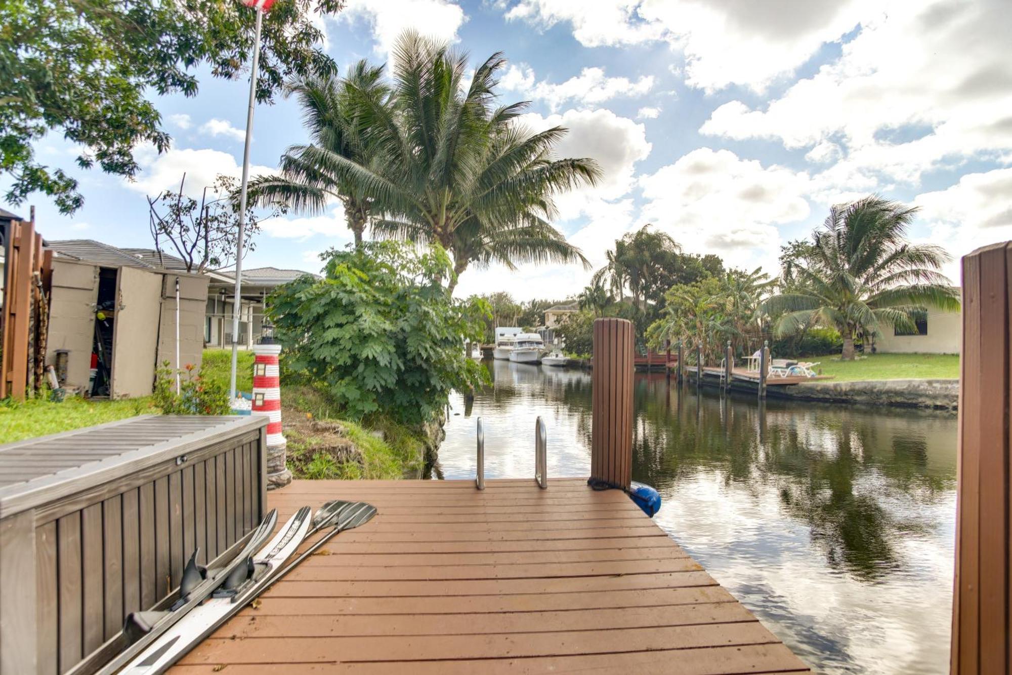 フォート・ローダーデール Canal Side Retreat With Dock, By Hollywood Boardwalkヴィラ エクステリア 写真